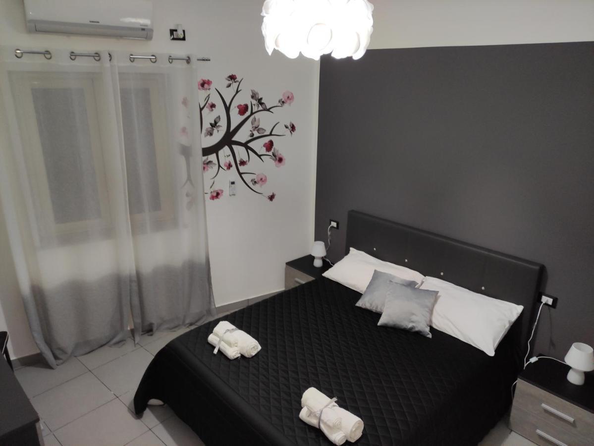 פלרמו Casa Vacanze Campanella - Apartment At The Zisa מראה חיצוני תמונה